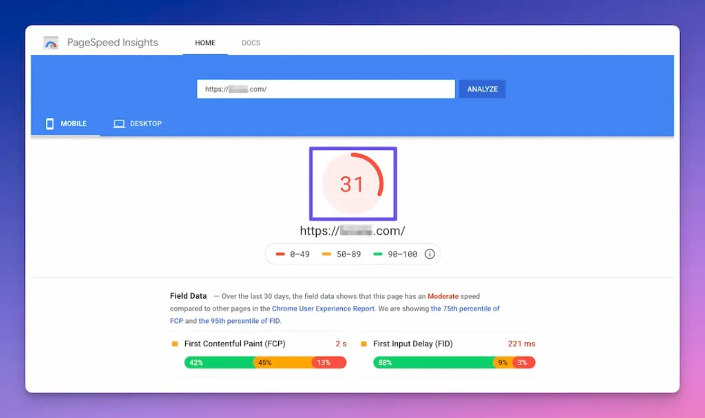 Captura de pantalla de PageSpeed Insights mostrando una puntuación de rendimiento de 31 para una página web.